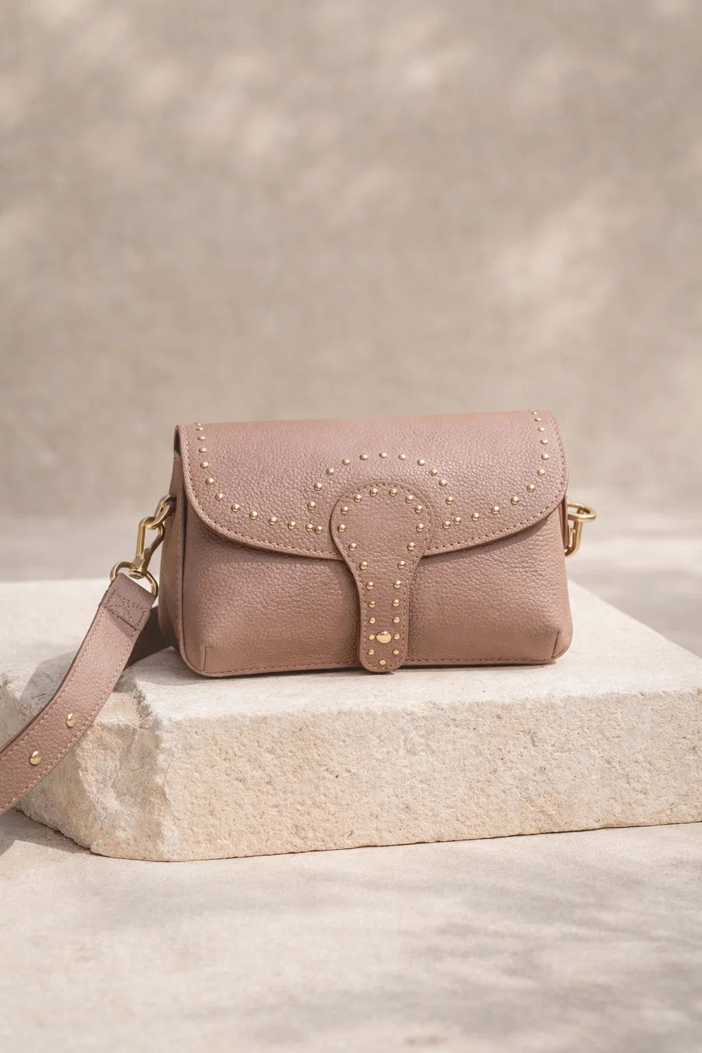 Pochette Cuir Cloutée