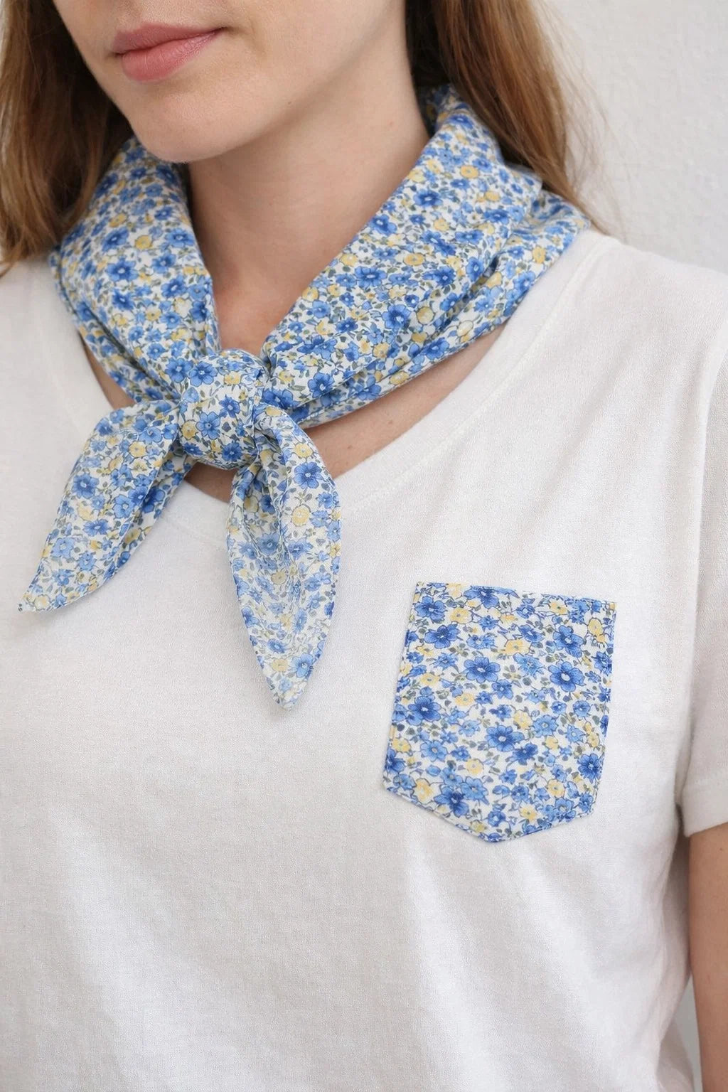 Tee-shirt Foulard Fleuri