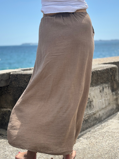 Jupe longue boutonnée en lin camel