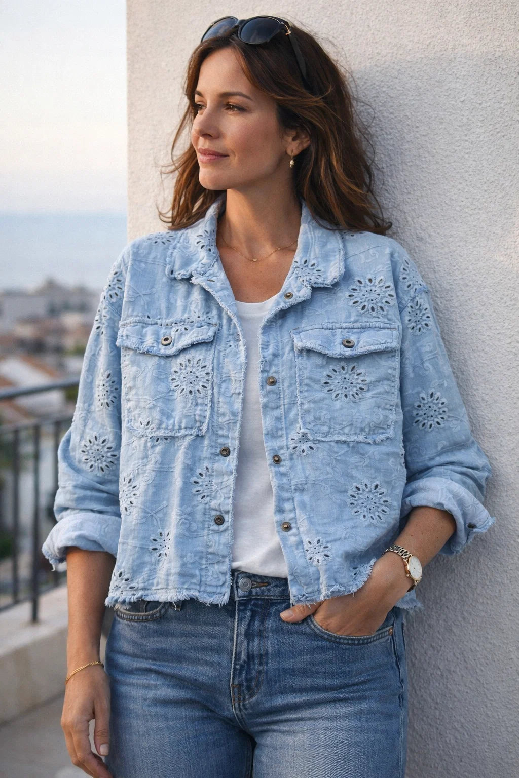 Veste Courte Brodée Fleurs